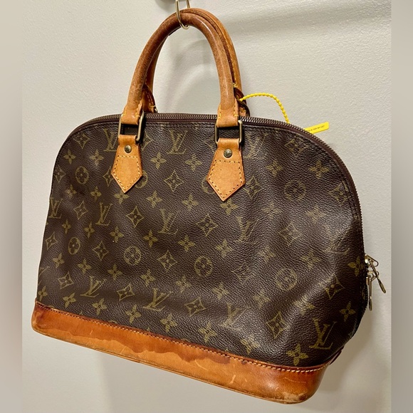 Louis Vuitton Handbag - Picture 2 of 10
